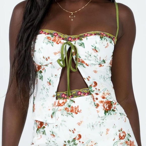 Ringa Rosey Top | Princess Polly - Picture 4 of 5